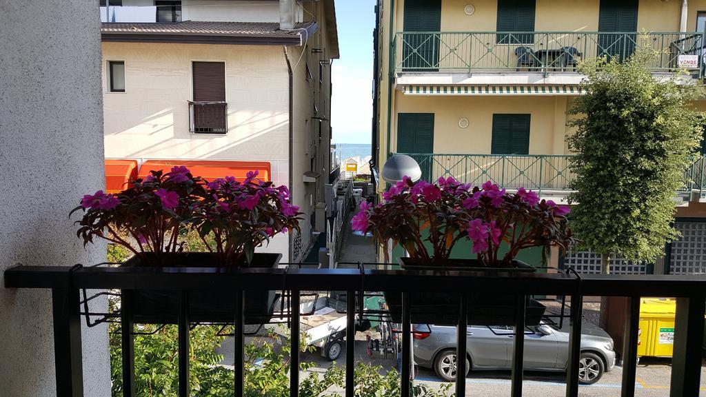 Casa Marietta Apartment Caorle Exterior foto