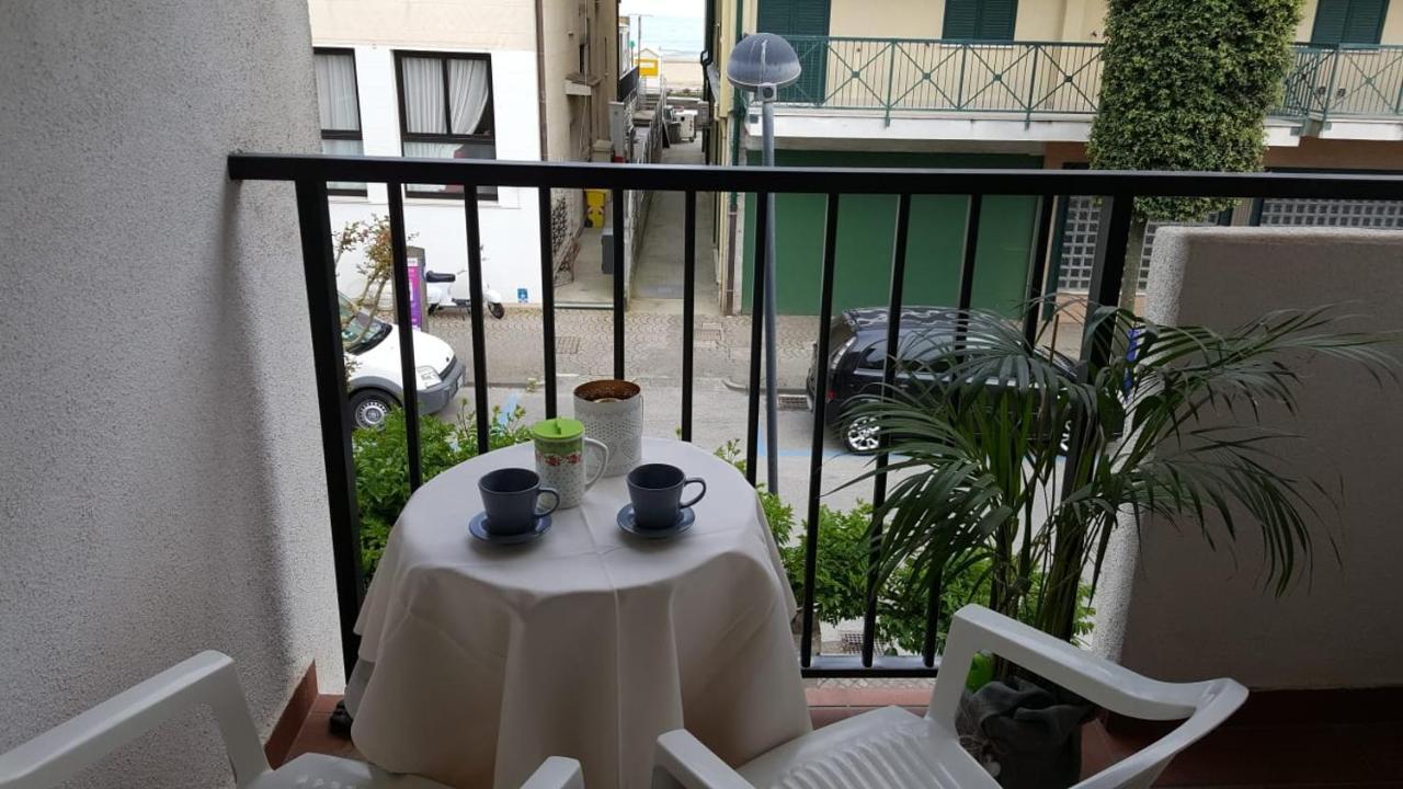 Casa Marietta Apartment Caorle Exterior foto
